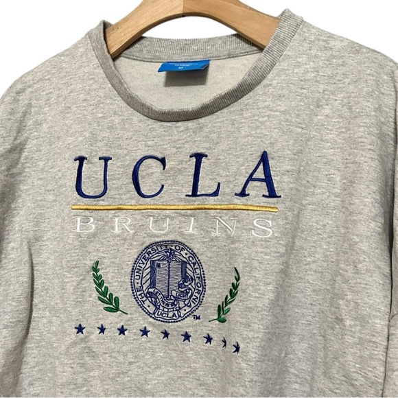 UCLA Bruins Women’s Size M Heather Gray Pullover Cropped Fleece Sweatshirt - Picture 1 of 6